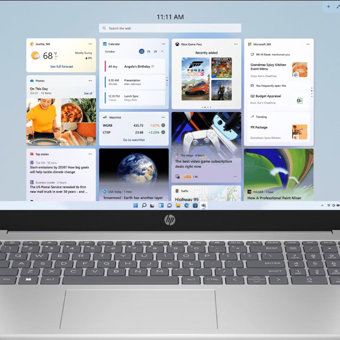 HP 15-fc0704AU AMD Ryzen 5 Thin & Light Laptop (8GB, 512GB SSD, Windows 11 Home, 15.6 inch Full HD Display, Natural Silver, 1.59 KG)