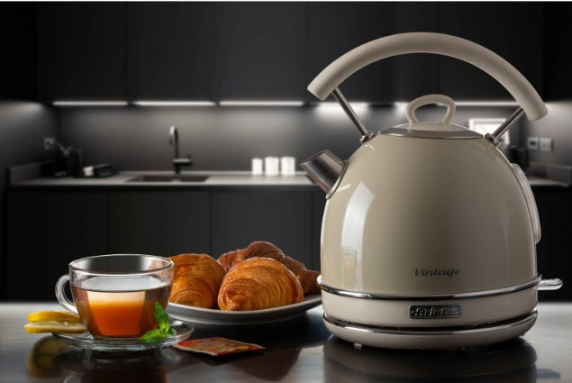 Ariete 2877 Vintage 1.7L Electric Kettle (Beige) | 2000W Stainless Steel | Retro Design | 360° Cordless Base | Auto Shut-Off